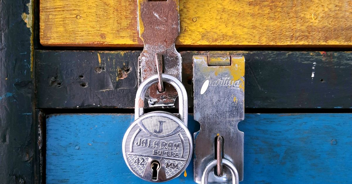 What Is a Locksmith Call-Out Fee — and What's the Average in St. Johns County? — Mike Locksmiths