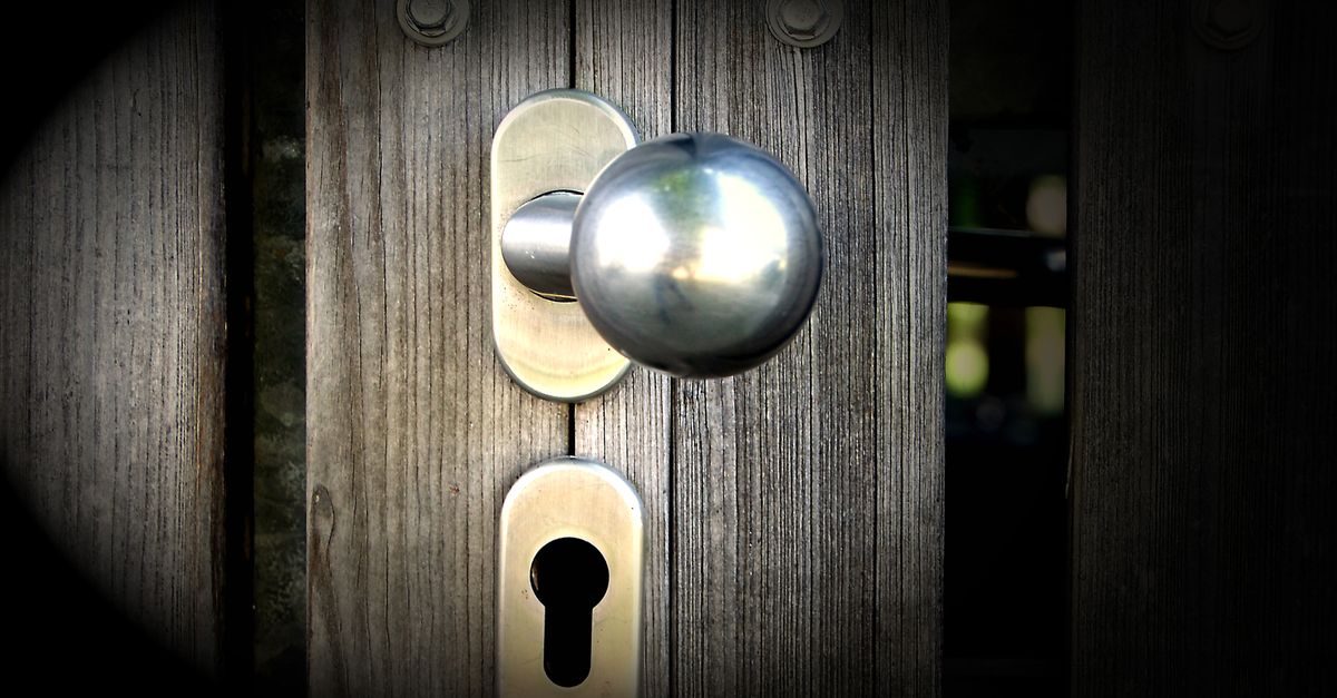Are Smart Locks Worth It for Florida Homes? — Mike Locksmiths