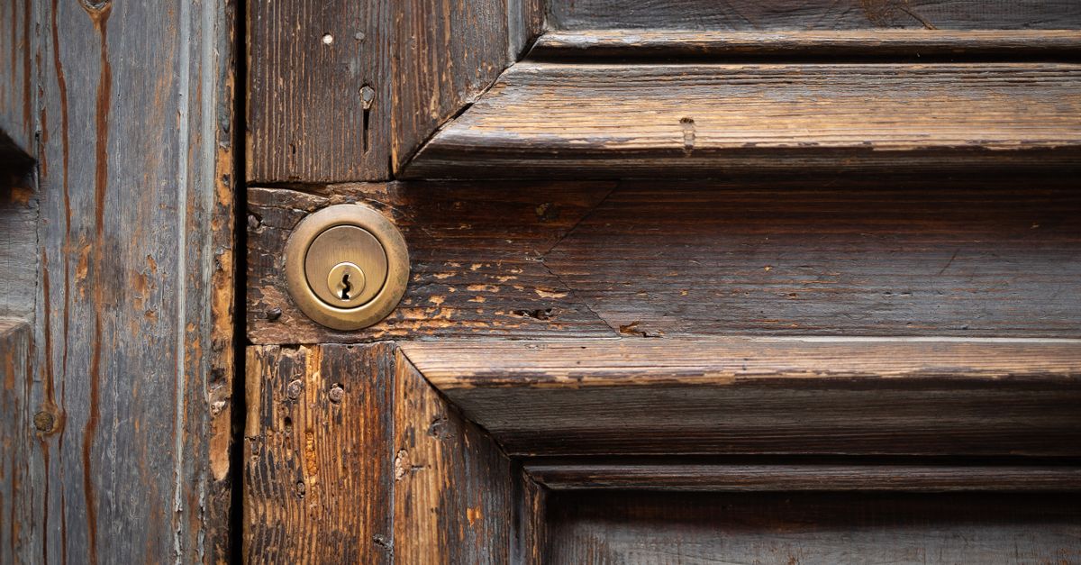 front door lock key — Mike Locksmiths