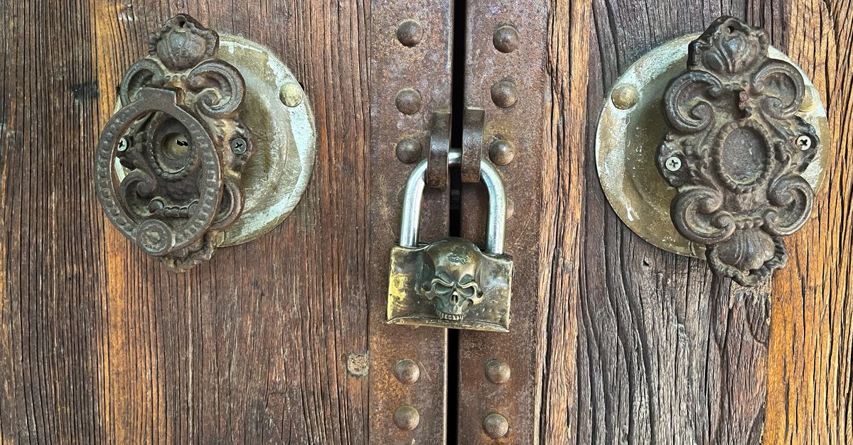 locksmith shop keys — Mike Locksmiths