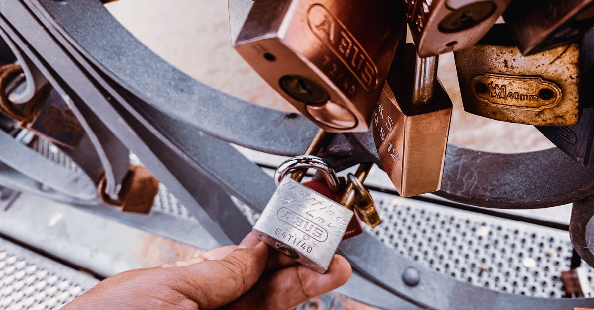 locksmith shop keys — Mike Locksmiths