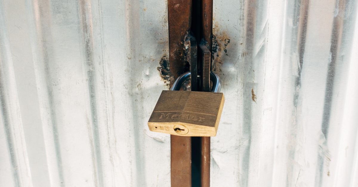 Emergency Locksmith Response — When a Broken Lock Cannot Wait Until Morning — Mike Locksmiths